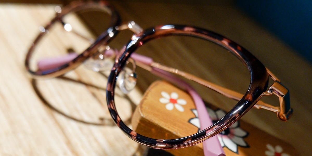 aesthetic glasses frame for women