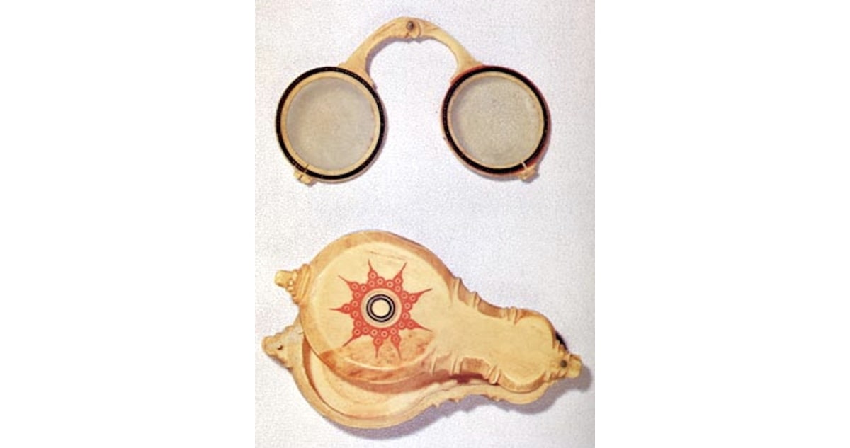 glasses worn by the eighth shogun yoshimasa ashikaga
