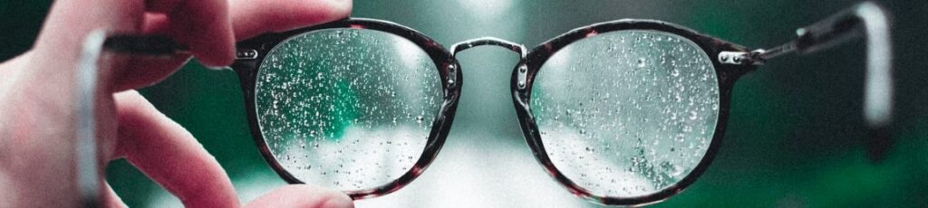 ways keep your glasses from fogging up featured