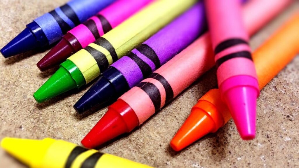 crayons with normal color vision