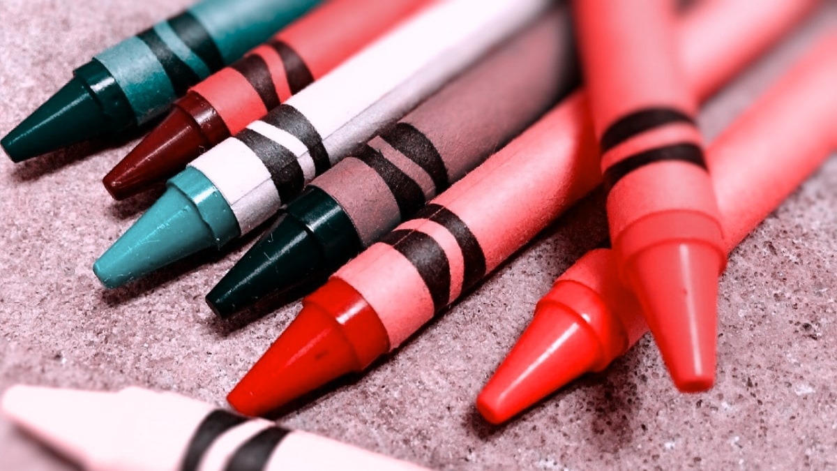 crayons viewed with tritanopia filter