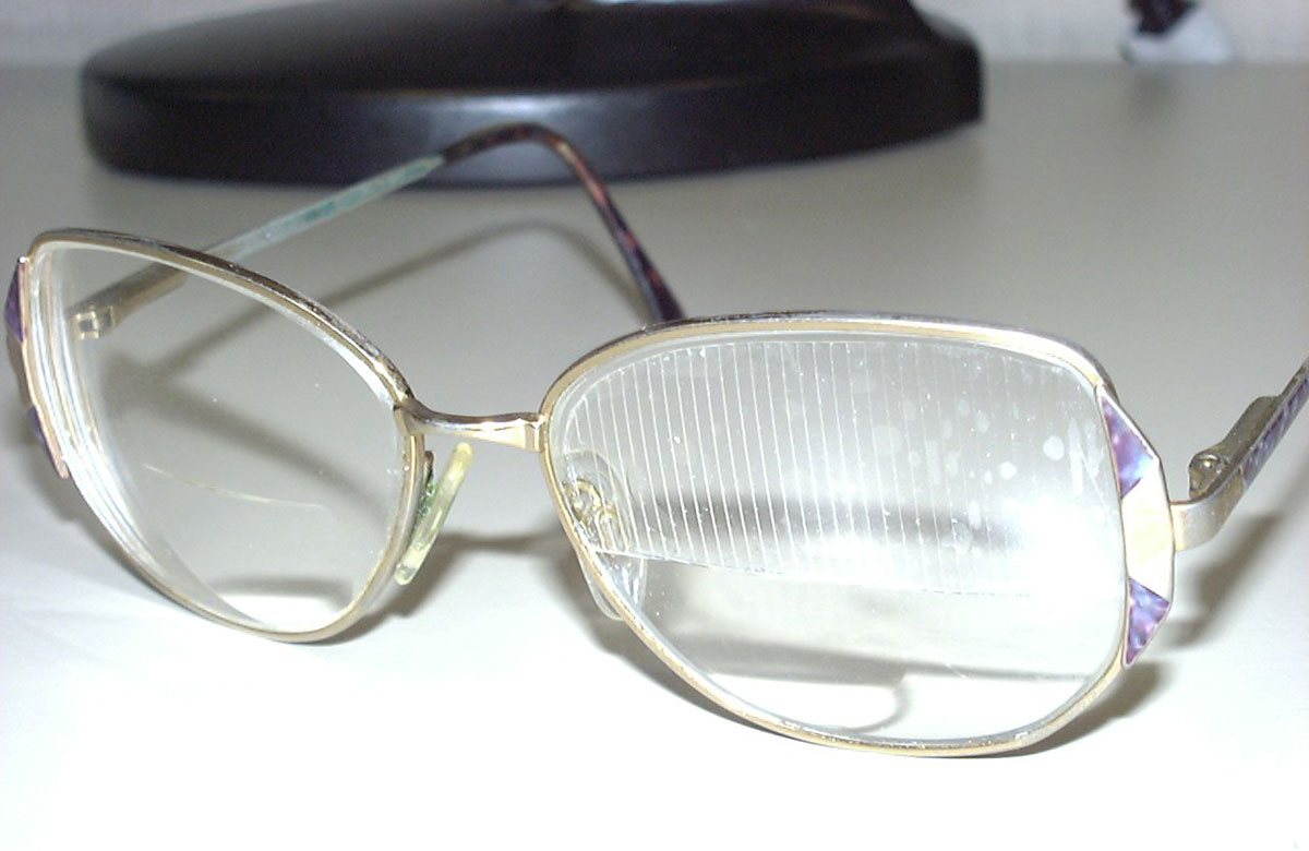 Prism glasses example