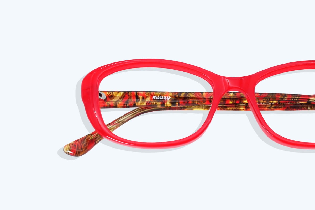 laura red glasses with rectangle frame