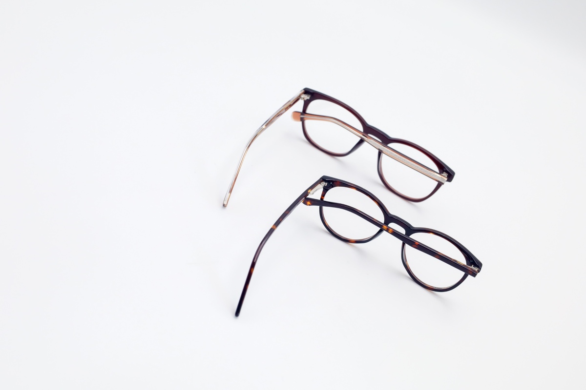 eyeglasses with different looks
