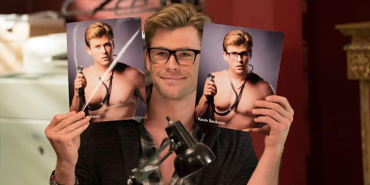 chris hemsworth with blonde hair in tortoiseshell glasses