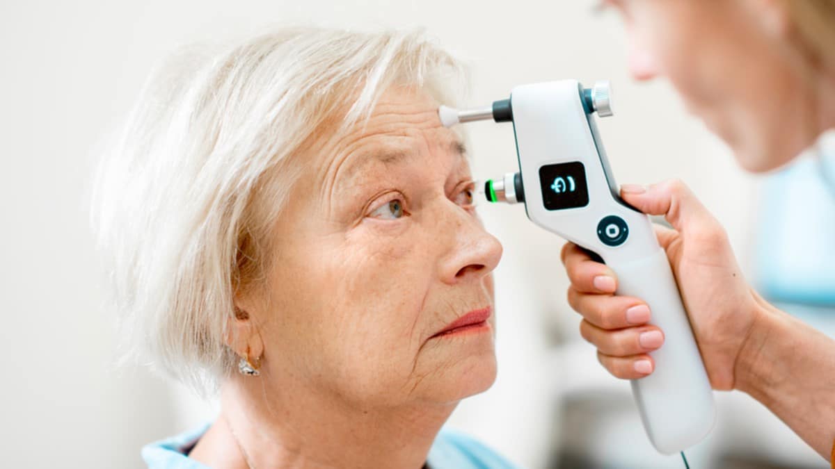 tonometer measure eye pressure