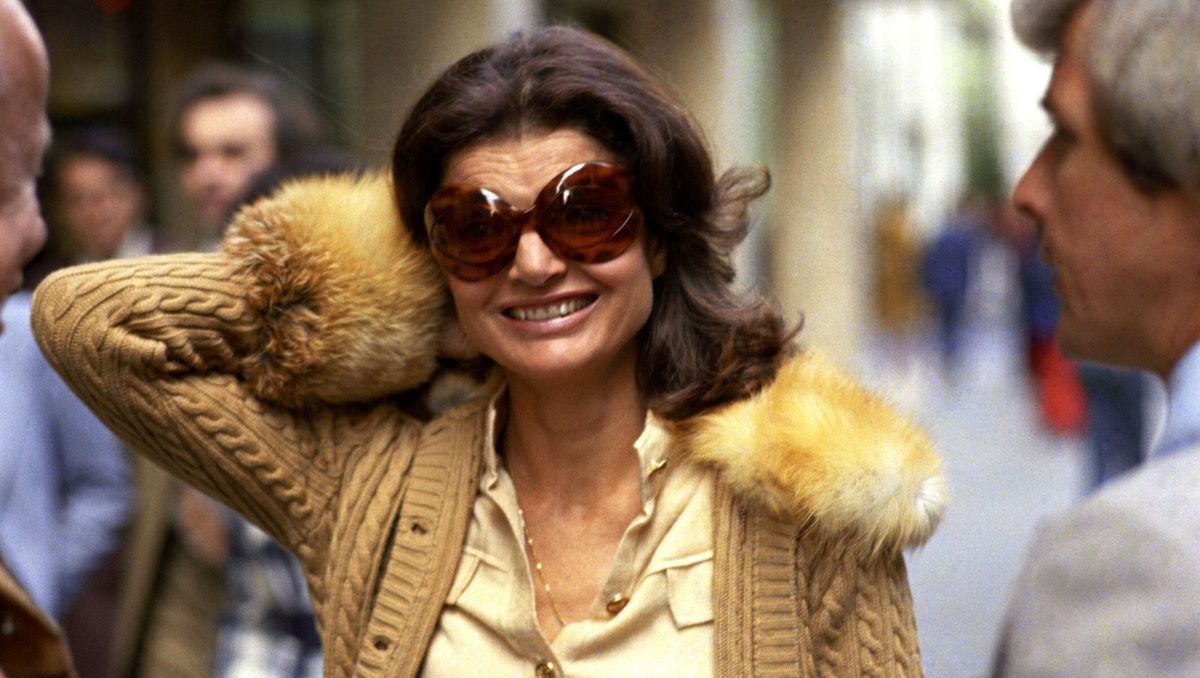 jackie kennedy oversized tortoiseshell glasses