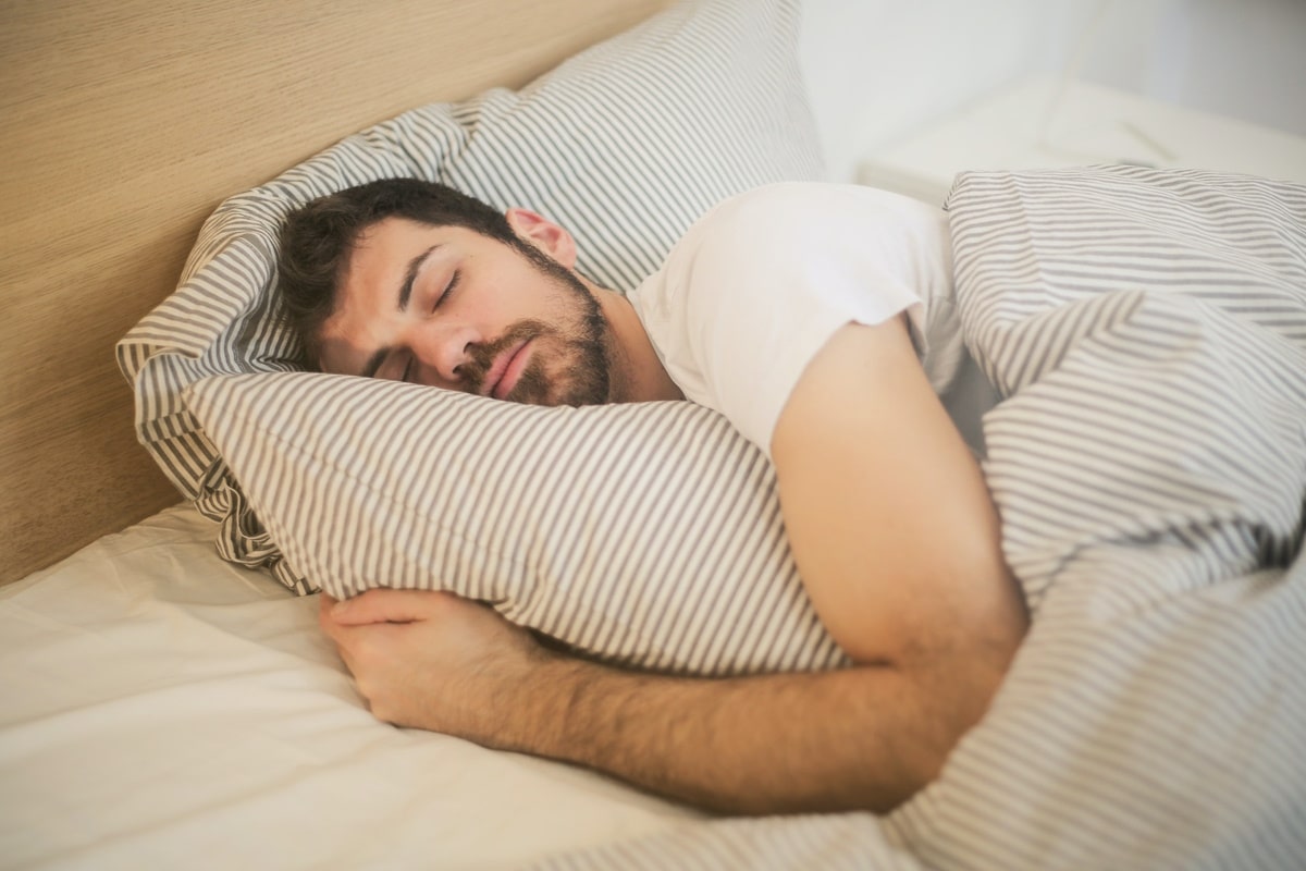 getting sufficient sleep keeps eyes healthy