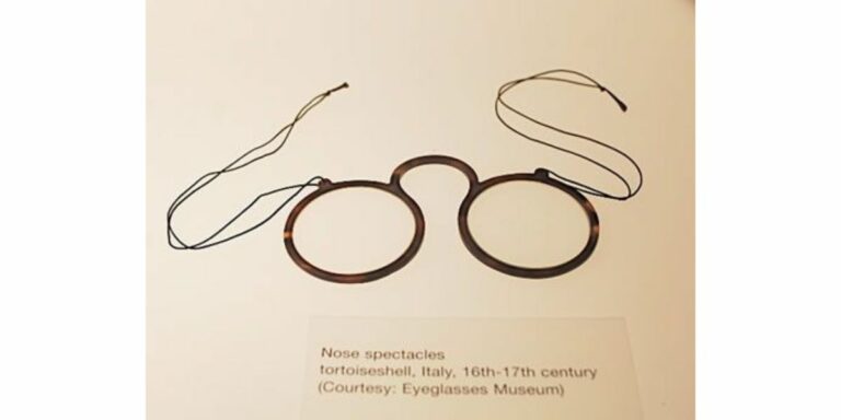 Eyeglasses Timeline: Evolution Through the Ages