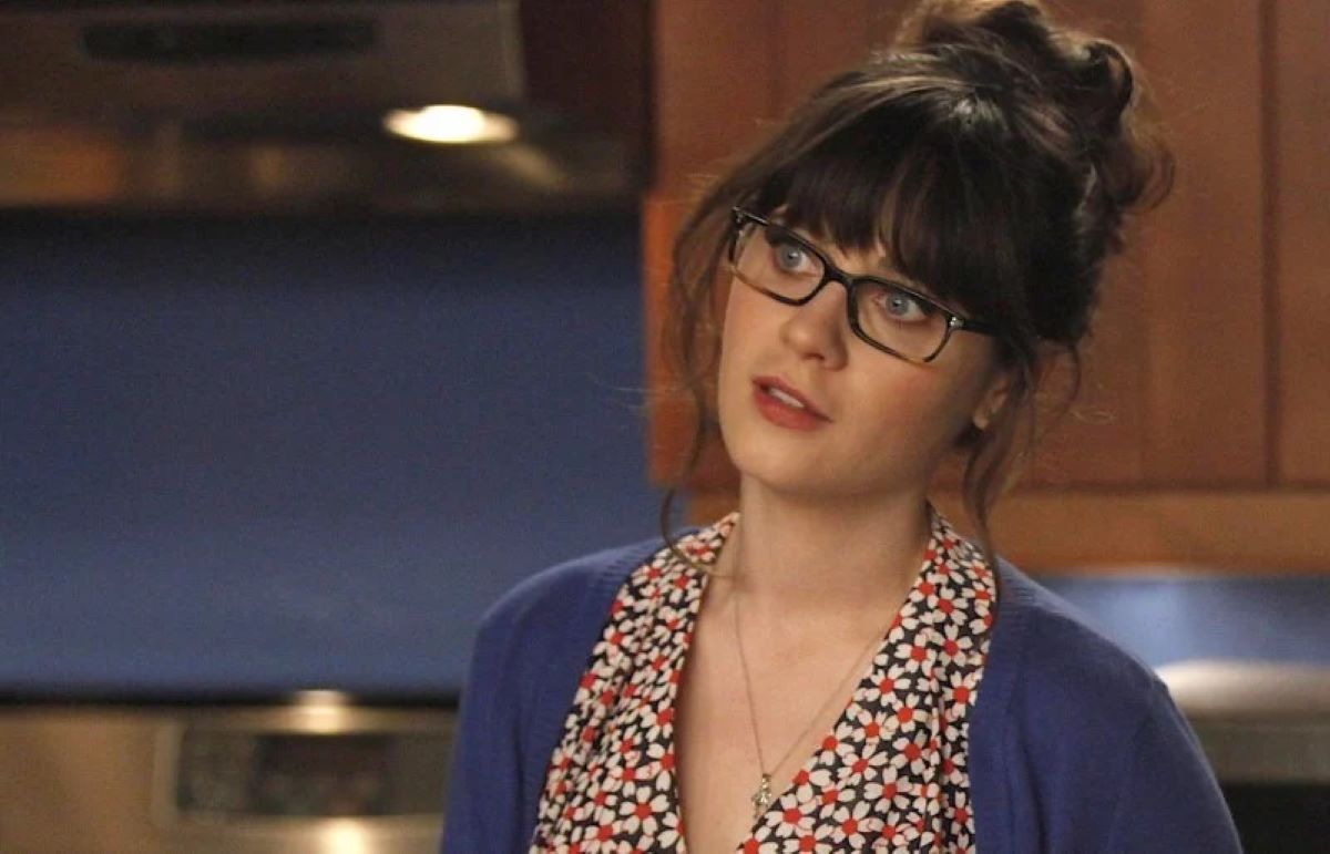 Zooey Deschanel wearing tortoiseshell glasses