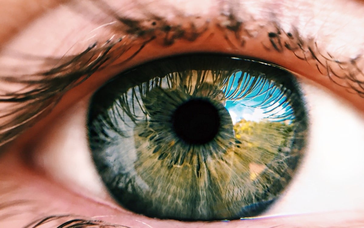 a close up picture of an eye