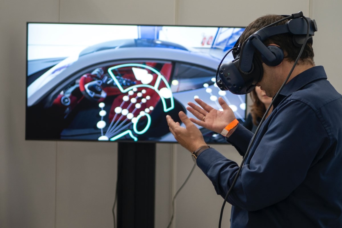 man using a vr headset