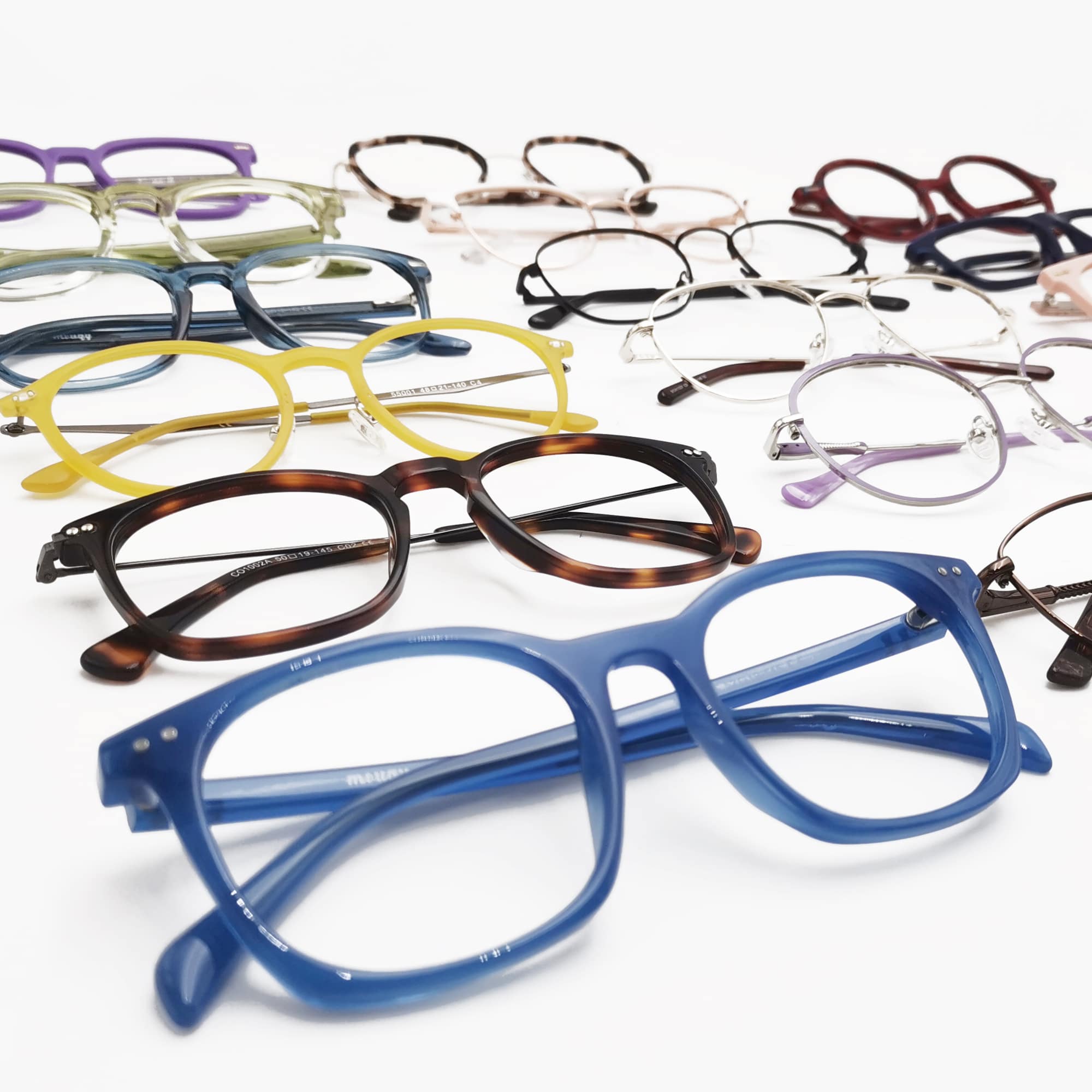 mouqy glasses frames flatlay