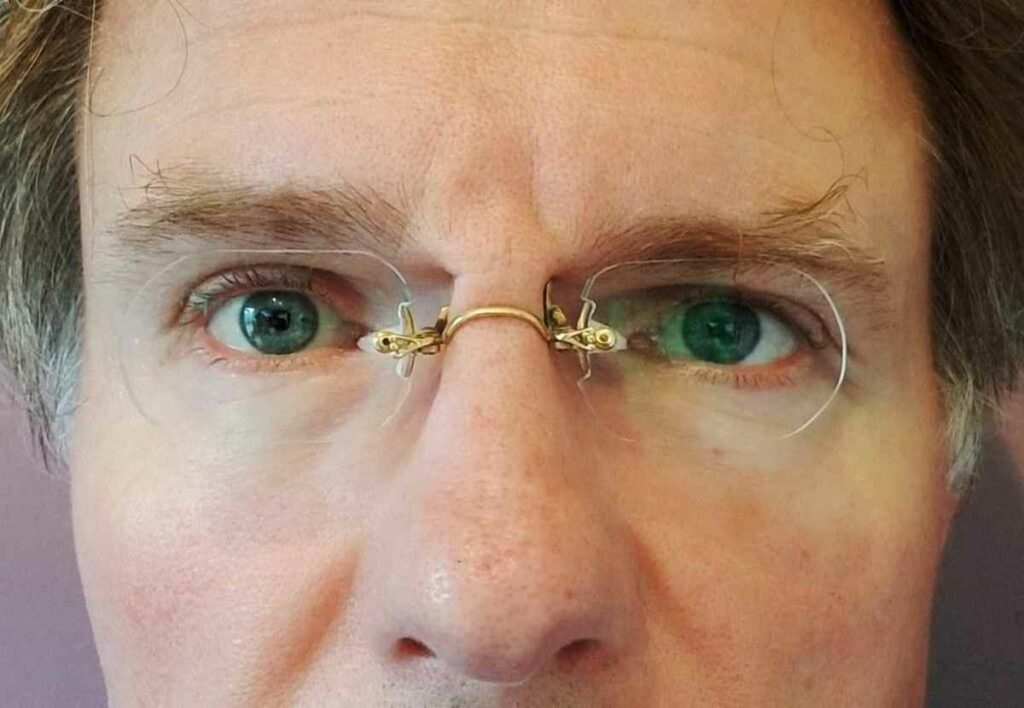 what-are-pince-nez-glasses
