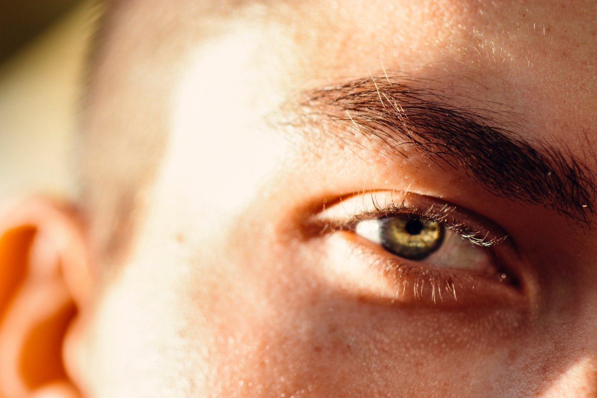pupils receiving light into eyes