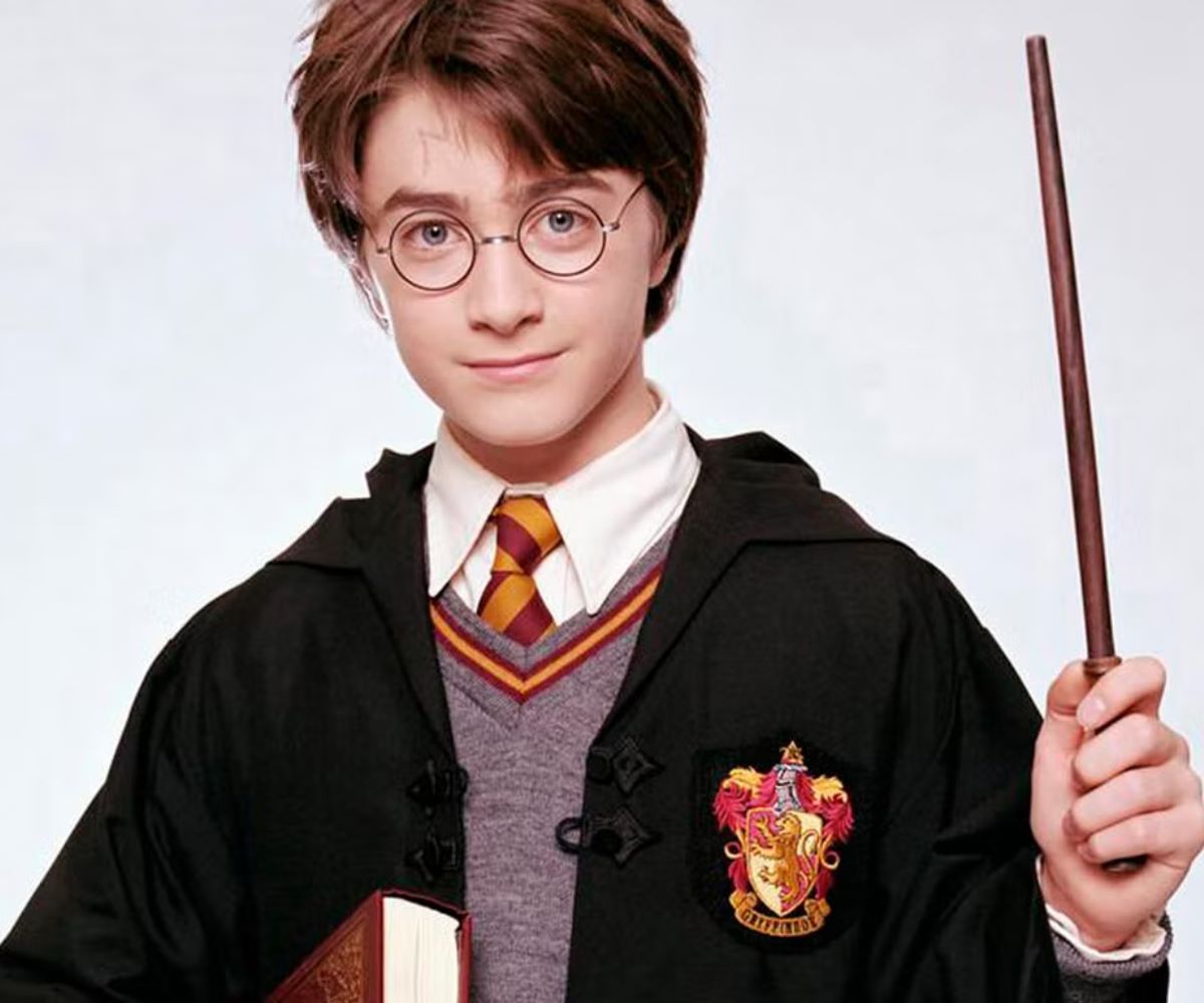Harry Potter wears nerdy round glasses