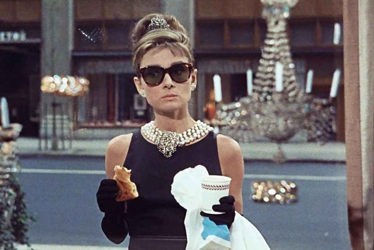 Audrey Hepburn wears ray ban aviators in the film Breakfast at Tiffany
