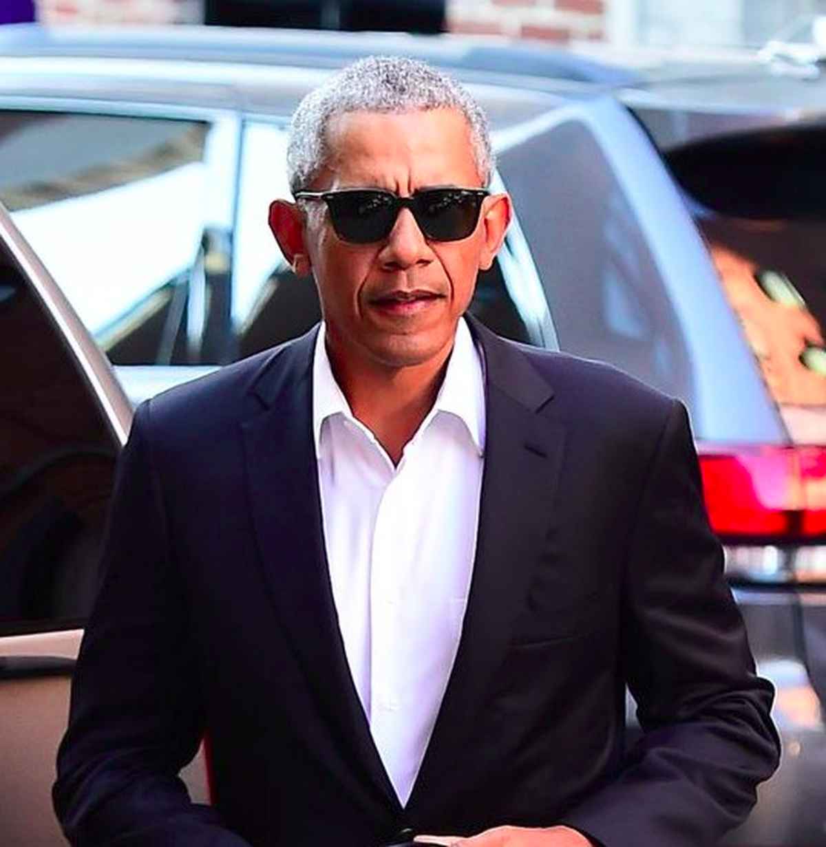 Portrait of President Barack Obama sporting his favorite sunglasses