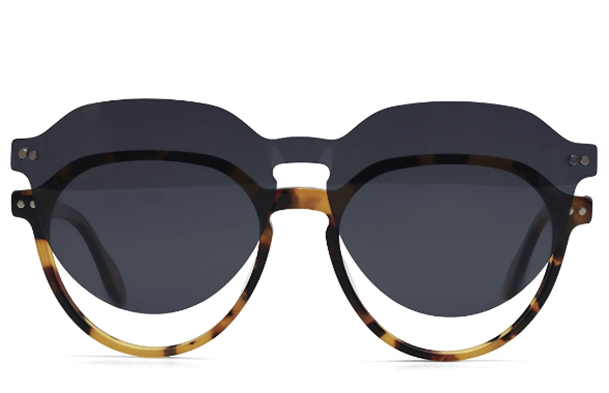 magnus oval tortoise eyeglasses front view